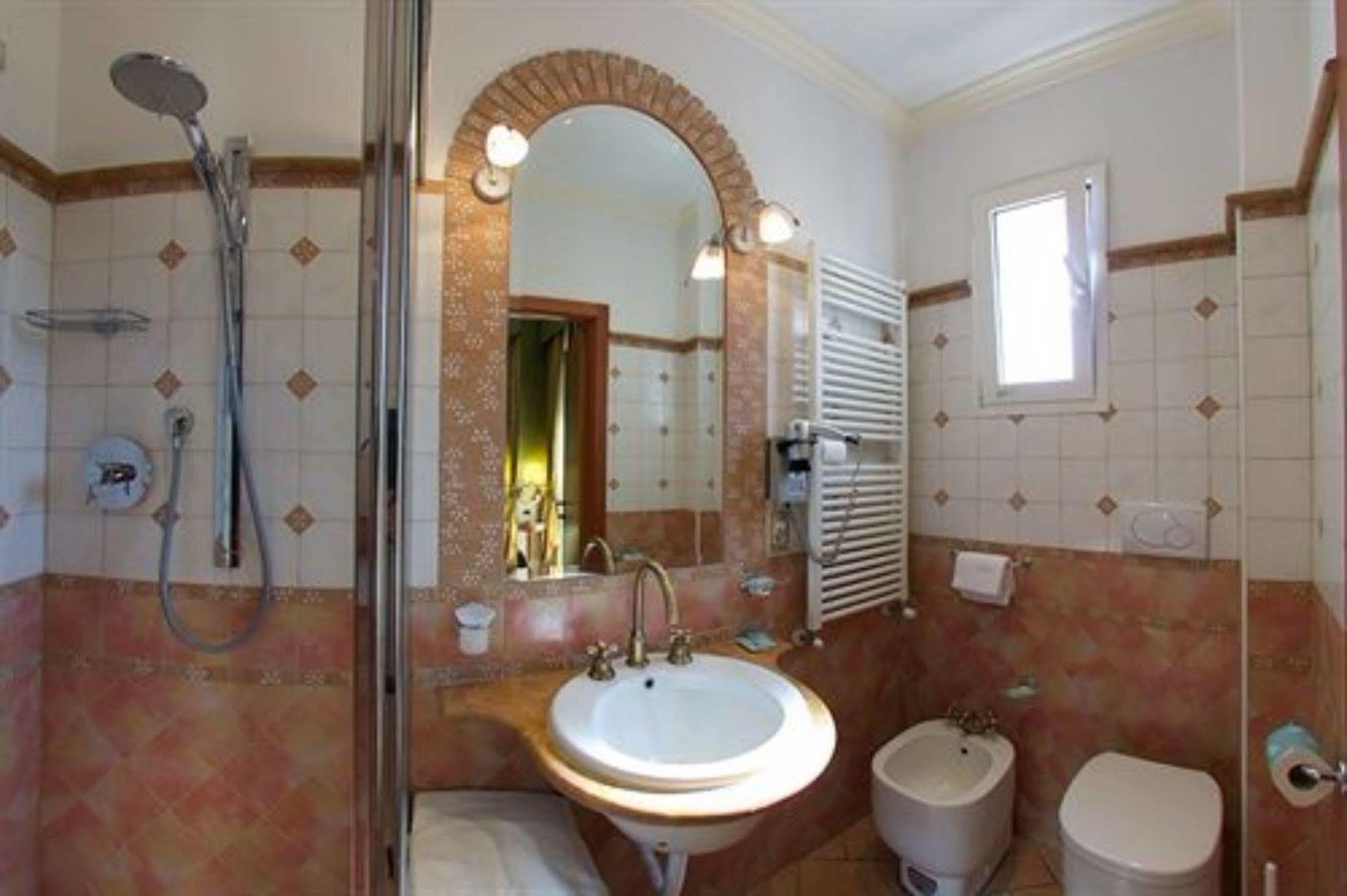 Hotel Pedrini Bologna Esterno foto