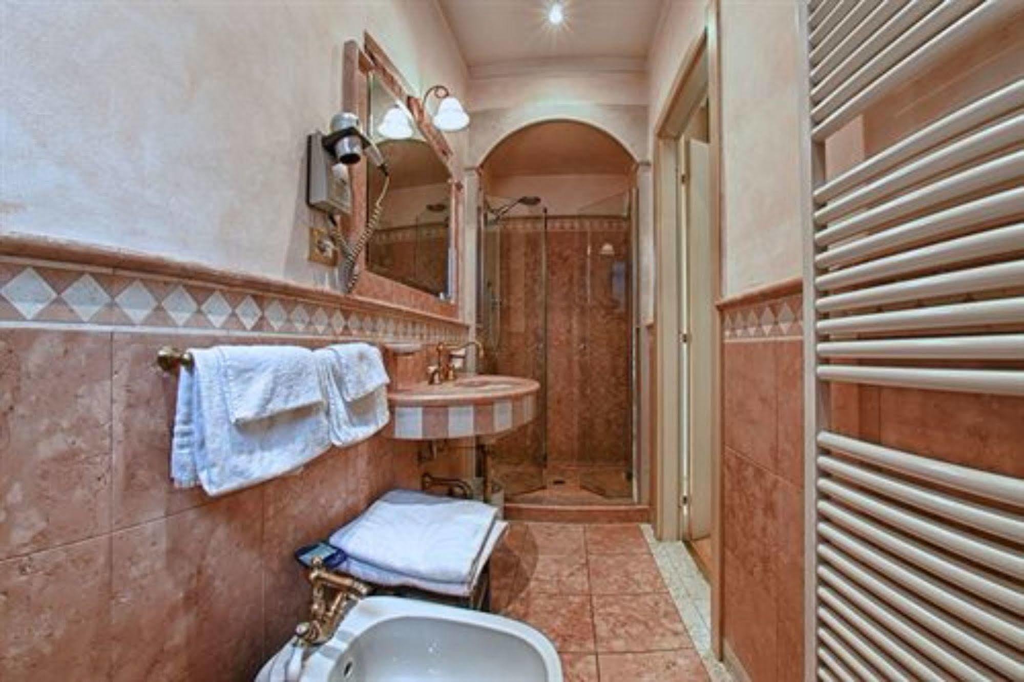 Hotel Pedrini Bologna Esterno foto
